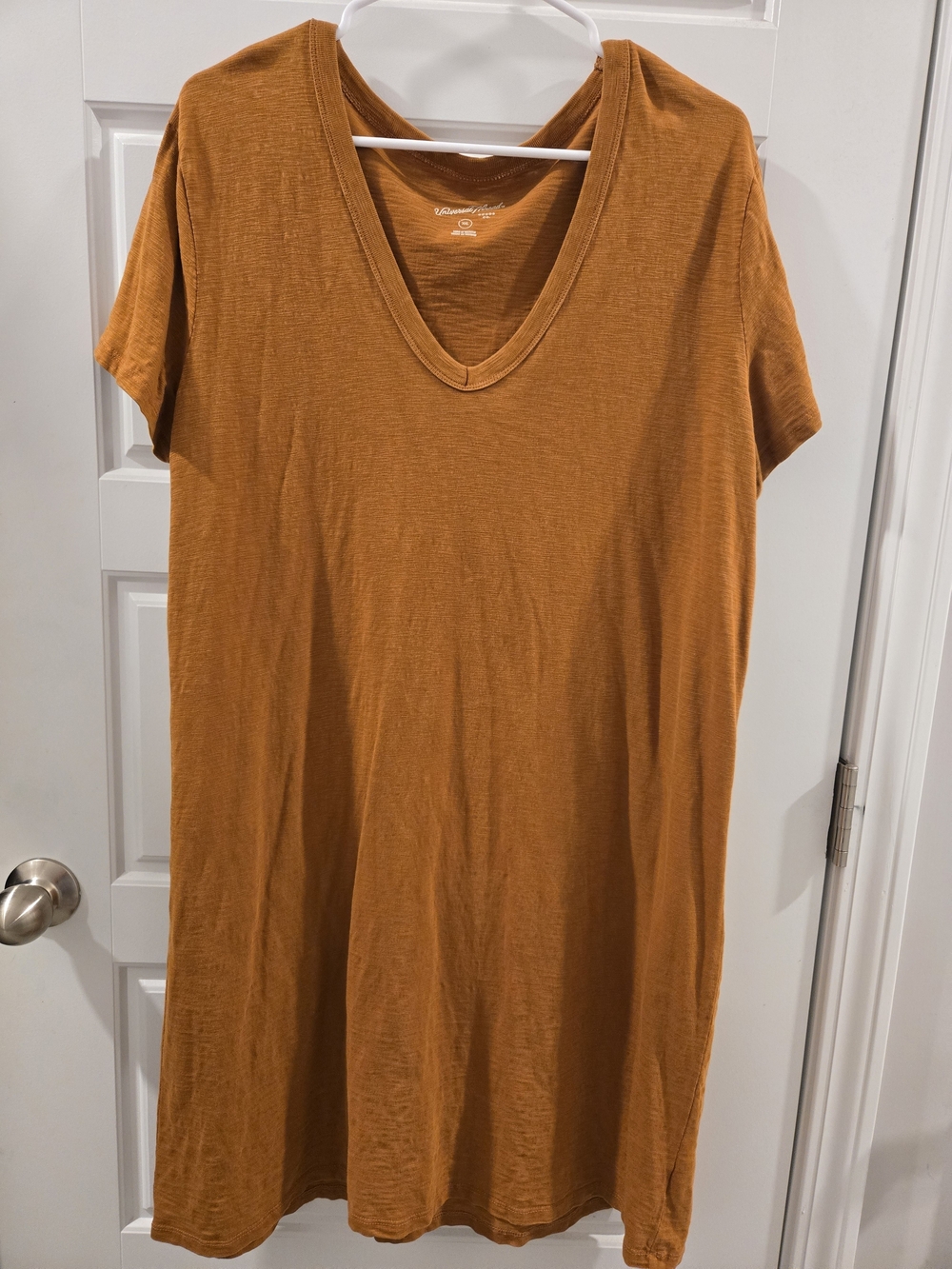 Universal Thread Ribbed Crewneck Tee in Rusty Orange